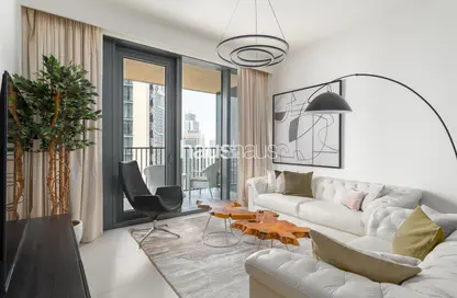 Living Room image for: Apartment - 2 Bedrooms - 3 Bathrooms for rent in BLVD Heights Tower 2 - BLVD Heights - Downtown Dubai - Dubai, Image 1