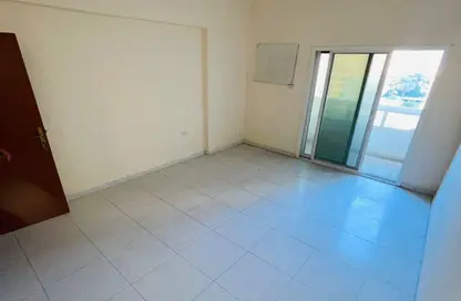 Empty Room image for: Apartment - 1 Bedroom - 2 Bathrooms for rent in Ajman Corniche Road - Ajman, Image 1