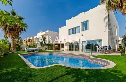 Villa - 5 Bedrooms - 6 Bathrooms for sale in Meadows 7 - Meadows - Dubai