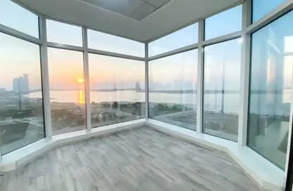 مكتب - استوديو - 6 حمامات للايجار في برج كورنيش فيو - شارع الكورنيش - أبوظبي