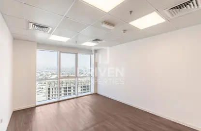 Office Space - Studio for rent in API Trio Towers - Sheikh Zayed Road - Dubai