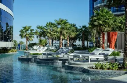 النزل و الشقق الفندقية - 1 حمام للبيع في تاور C - داماك تاورز من باراماونت - الخليج التجاري - دبي