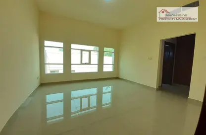 Empty Room image for: Apartment - 3 Bedrooms - 5 Bathrooms for rent in Al Mushrif Villas - Al Mushrif - Abu Dhabi, Image 1
