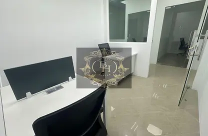 مكتب عمل جماعي - استوديو - 3 حمامات للايجار في مساكن كورنيش عجمان - طريق كورنيش عجمان - عجمان مكتب عمل جماعي - استوديو - 3 حمامات للايجار في مساكن كورنيش عجمان - طريق كورنيش عجمان - عجمان