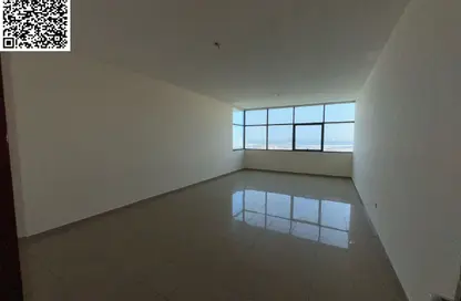 Apartment - 3 Bedrooms - 4 Bathrooms for rent in Ajman Corniche Residences - Ajman Corniche Road - Ajman