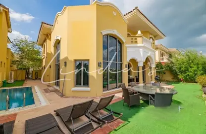 Villa - 4 Bedrooms - 6 Bathrooms for rent in Garden Homes Frond E - Garden Homes - Palm Jumeirah - Dubai