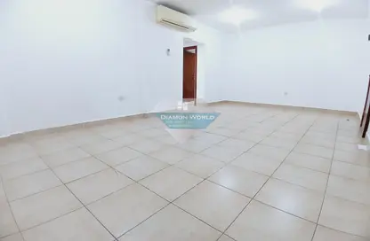 Apartment - 3 Bedrooms - 2 Bathrooms for rent in Al Falah Street - City Downtown - Abu Dhabi