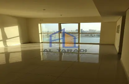 Empty Room image for: Apartment - 2 Bedrooms - 3 Bathrooms for sale in Burooj Views - Marina Square - Al Reem Island - Abu Dhabi, Image 1