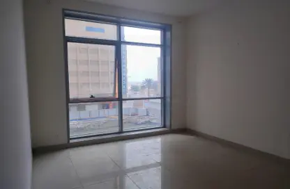 Apartment - 2 Bedrooms - 3 Bathrooms for rent in Corniche Tower - Ajman Corniche Road - Ajman
