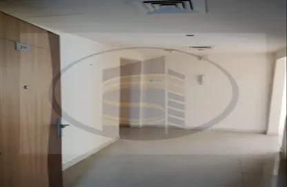 Hall / Corridor image for: Apartment - 2 Bedrooms - 2 Bathrooms for rent in Al Khan - Sharjah, Image 1