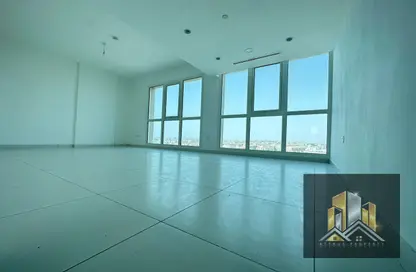 Empty Room image for: Apartment - 2 Bedrooms - 3 Bathrooms for rent in Khalifa City A Villas - Khalifa City A - Khalifa City - Abu Dhabi, Image 1