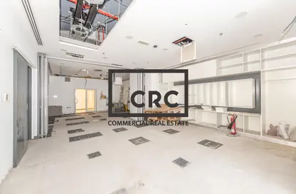 Retail - Studio for rent in Building 25 - Dubai Healthcare City - Dubai