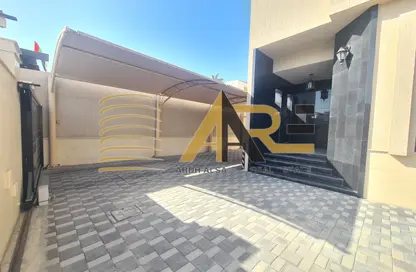 Villa - Studio - 5 Bathrooms for rent in Al Azra - Al Riqqa - Sharjah