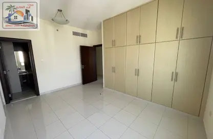 Apartment - 3 Bedrooms - 4 Bathrooms for rent in Al Khan - Sharjah
