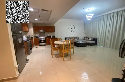 شقة - غرفة نوم - 2 حمامات للايجار في مساكن كورنيش عجمان - طريق كورنيش عجمان - عجمان