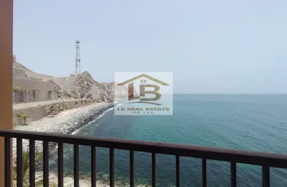 شقة - 3 غرف نوم - 4 حمامات للبيع في دبا- الفجيرة - الفجيرة