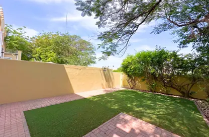 Villa - 2 Bedrooms - 3 Bathrooms for rent in Springs 11 - The Springs - Dubai