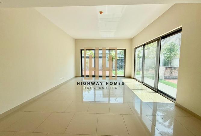 15194300 - Property Main Image