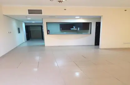 Apartment - 2 Bedrooms - 3 Bathrooms for sale in Mazaya 28 - Queue Point - Dubai Land - Dubai