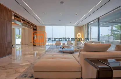 Villa - 5 Bedrooms - 7 Bathrooms for sale in Garden Homes Frond B - Garden Homes - Palm Jumeirah - Dubai