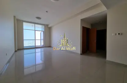 شقة - 2 غرف نوم - 3 حمامات للايجار في برج جولدن ساندز - النهدة - الشارقة