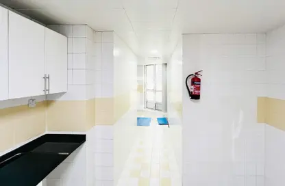 شقة - 3 غرف نوم - 4 حمامات للايجار في برج سيلفر - شارع الكورنيش - أبوظبي