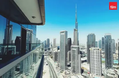 Apartment - 3 Bedrooms - 3 Bathrooms for sale in Paramount Tower Hotel  and  Residences - Business Bay - Dubai