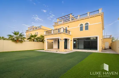 Villa - 4 Bedrooms - 5 Bathrooms for sale in Legacy Nova Villas - Jumeirah Park - Dubai