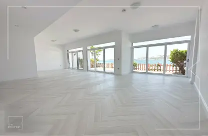 Villa - 5 Bedrooms - 5 Bathrooms for rent in Palma Residences - Palm Jumeirah - Dubai