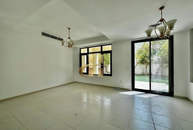 15240206 - Property Main Image