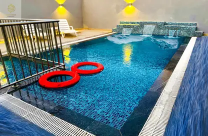 Apartment - 1 Bedroom - 2 Bathrooms for rent in Jumeirah Garden City - Al Satwa - Dubai