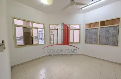 Apartment - 2 Bedrooms - 2 Bathrooms for rent in Al Niyadat - Al Ain