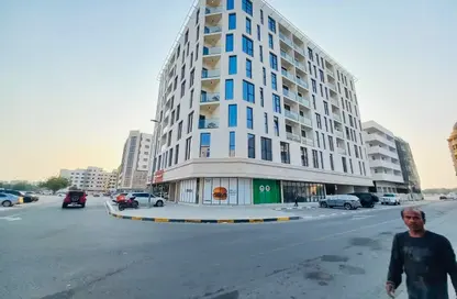 عمارة بالكامل - استوديو - 7 حمامات للبيع في مساكن الحديقه - تجارية مويلح - الشارقة