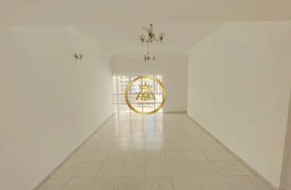 شقة - 2 غرف نوم - 3 حمامات للايجار في شارع التعاون - التعاون - الشارقة