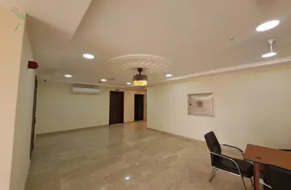 Apartment - 1 Bedroom - 2 Bathrooms for rent in Hai Al Qalaa - Al Jaheli - Al Ain