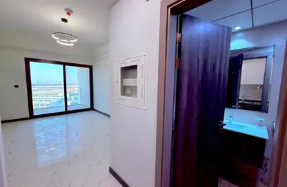 Apartment - Studio - 1 Bathroom for rent in Rukan Tower B - Rukan Tower - Dubai Land - Dubai