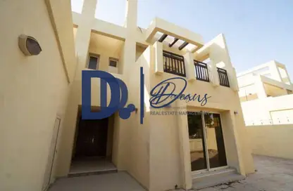 Villa - 5 Bedrooms - 6 Bathrooms for rent in Baniyas East - Baniyas - Abu Dhabi