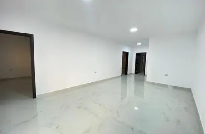 شقة - 2 غرف نوم - 3 حمامات للايجار في مدينة شخبوط - أبوظبي شقة - 2 غرف نوم - 3 حمامات للايجار في مدينة شخبوط - أبوظبي