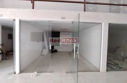 Shop - Studio - 4 Bathrooms for rent in Sharjah Industrial Area - Sharjah