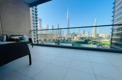 صورة لـ تراس شقة - 2 غرف نوم - 3 حمامات للايجار في البرج الجنوبي 2 - الجناح الجنوبي - دبي وسط المدينة - دبي ، صورة رقم 1