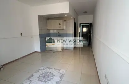 Apartment - Studio - 1 Bathroom for rent in Al Qulaya'ah - Al Sharq - Sharjah