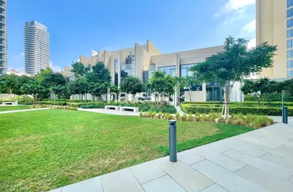 Villa - 3 Bedrooms - 6 Bathrooms for rent in Boulevard Point - Downtown Dubai - Dubai
