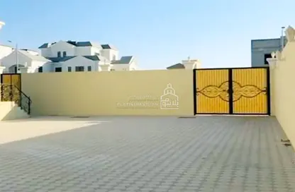 Villa - 5 Bedrooms - 6 Bathrooms for sale in Madinat Al Riyad - Abu Dhabi