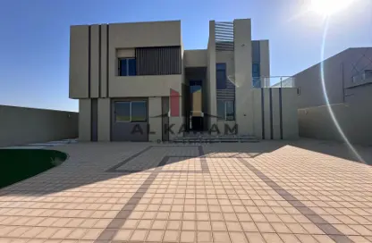 Villa - 5 Bedrooms - 7+ Bathrooms for sale in Al Qusaidat - Ras Al Khaimah