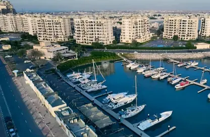 شقة - غرفة نوم - 2 حمامات للبيع في مساكن الحمرا مارينا - قرية الحمرا - رأس الخيمة