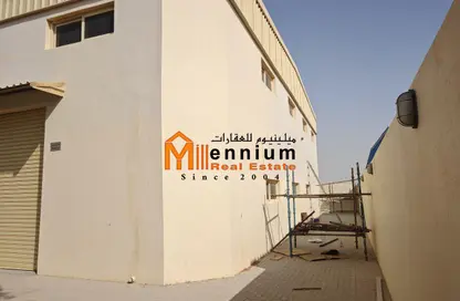 Warehouse - Studio - 2 Bathrooms for sale in Al Sajaa Industrial - Al Sajaa - Sharjah