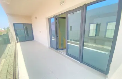 فيلا - 4 غرف نوم - 4 حمامات للايجار في فلل الجميرا 1 - جميرا 1 - الجميرا - دبي