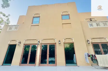 فيلا - 5 غرف نوم - 7 حمامات للايجار في فيلات طراز دبي - القرية الشمالية - الفرجان - دبي