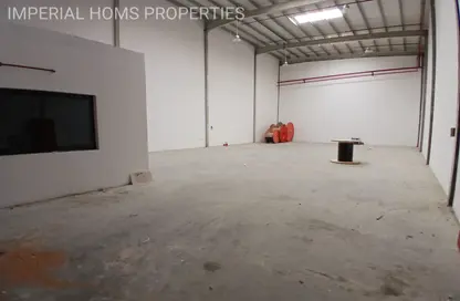 مستودع - استوديو - 1 حمام للايجار في أم الثعوب - أم القيوين