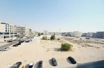 شقة - 2 غرف نوم - 3 حمامات للايجار في الفلاح - تجارية مويلح - الشارقة شقة - 2 غرف نوم - 3 حمامات للايجار في الفلاح - تجارية مويلح - الشارقة